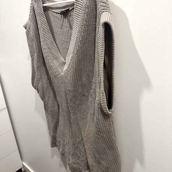 Dynamite Sweater Vest - Picture 2 of 4